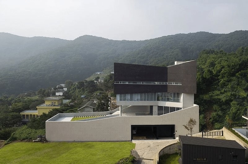 姜其永的豪宅住家引發熱議