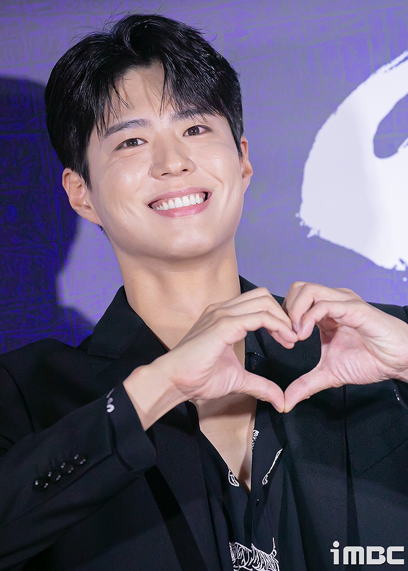 朴寶劍顏值近況引發熱議