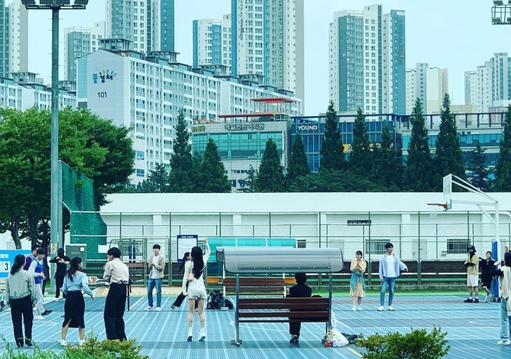 秀智新劇《愛上姐姐的理由》路透照