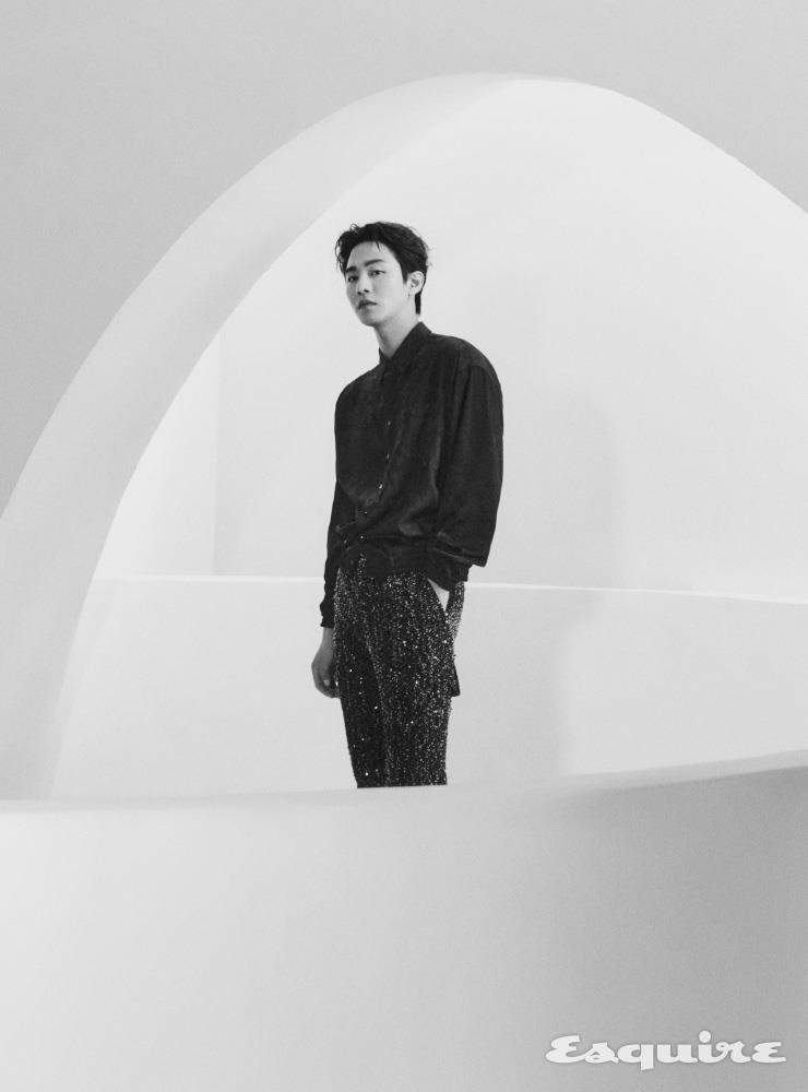 安孝燮《esquire》時尚畫報公開