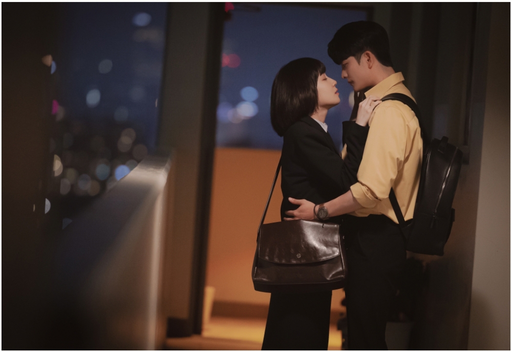 英禑與濬浩迎來初吻