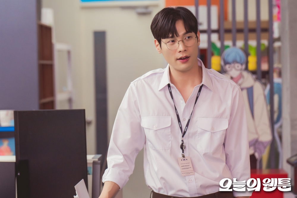 崔丹尼爾飾演「石智亨」