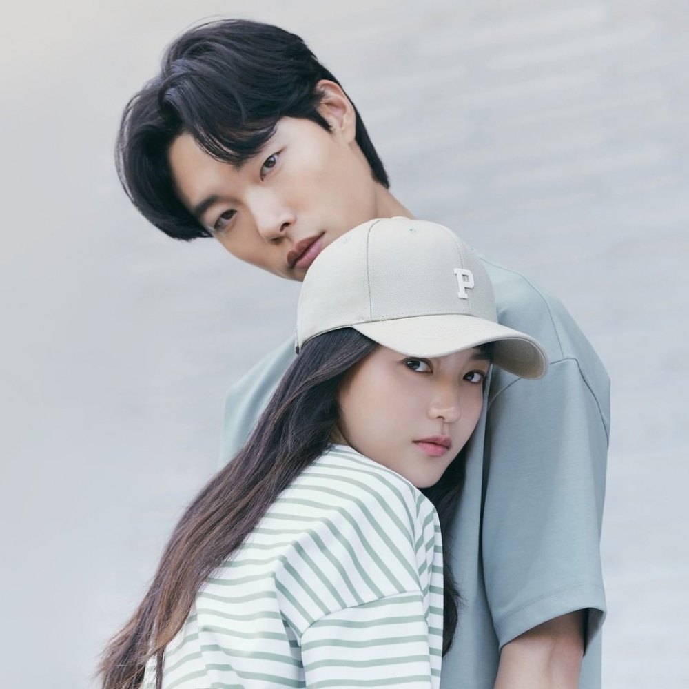 柳俊烈與金泰梨代言畫報