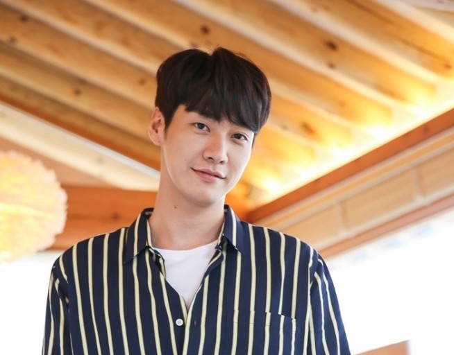 金英光飾演韓東鎮