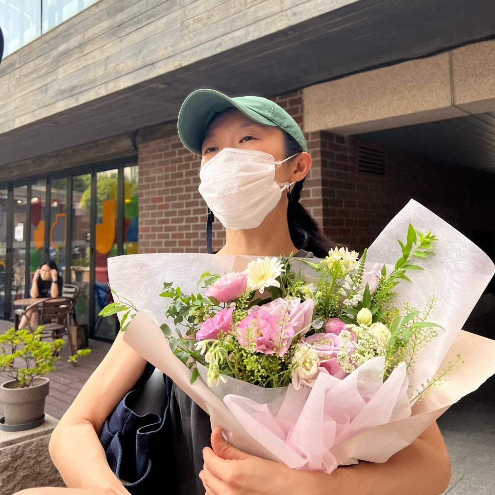 申敏兒與孔敏貞、車清華一起去看李鳳輦的音樂劇