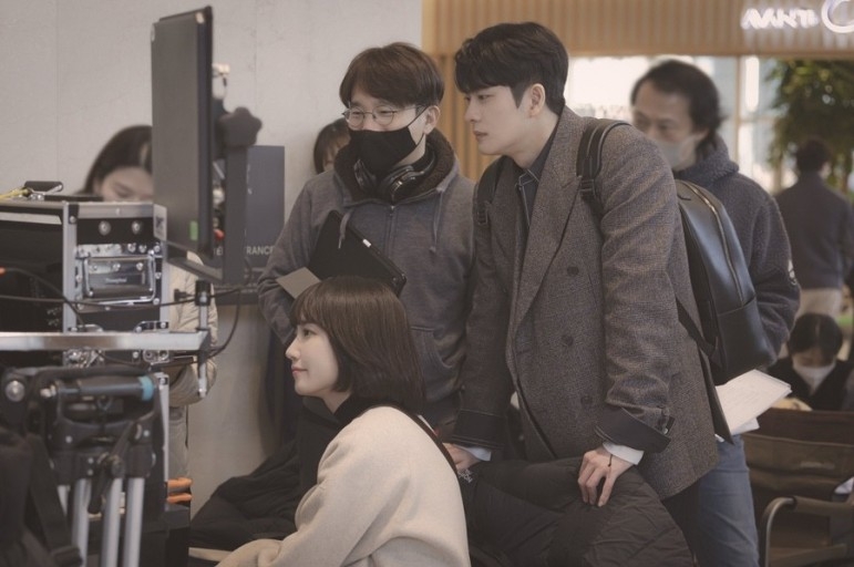 劉仁植導演感謝觀眾們給予《非常律師禹英禑》的熱烈反應