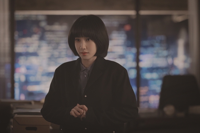 似乎下定了什麼決心的英禑