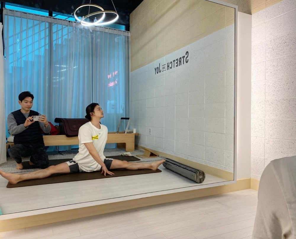 金智勳會搭配無氧運動、瑜珈維持身材