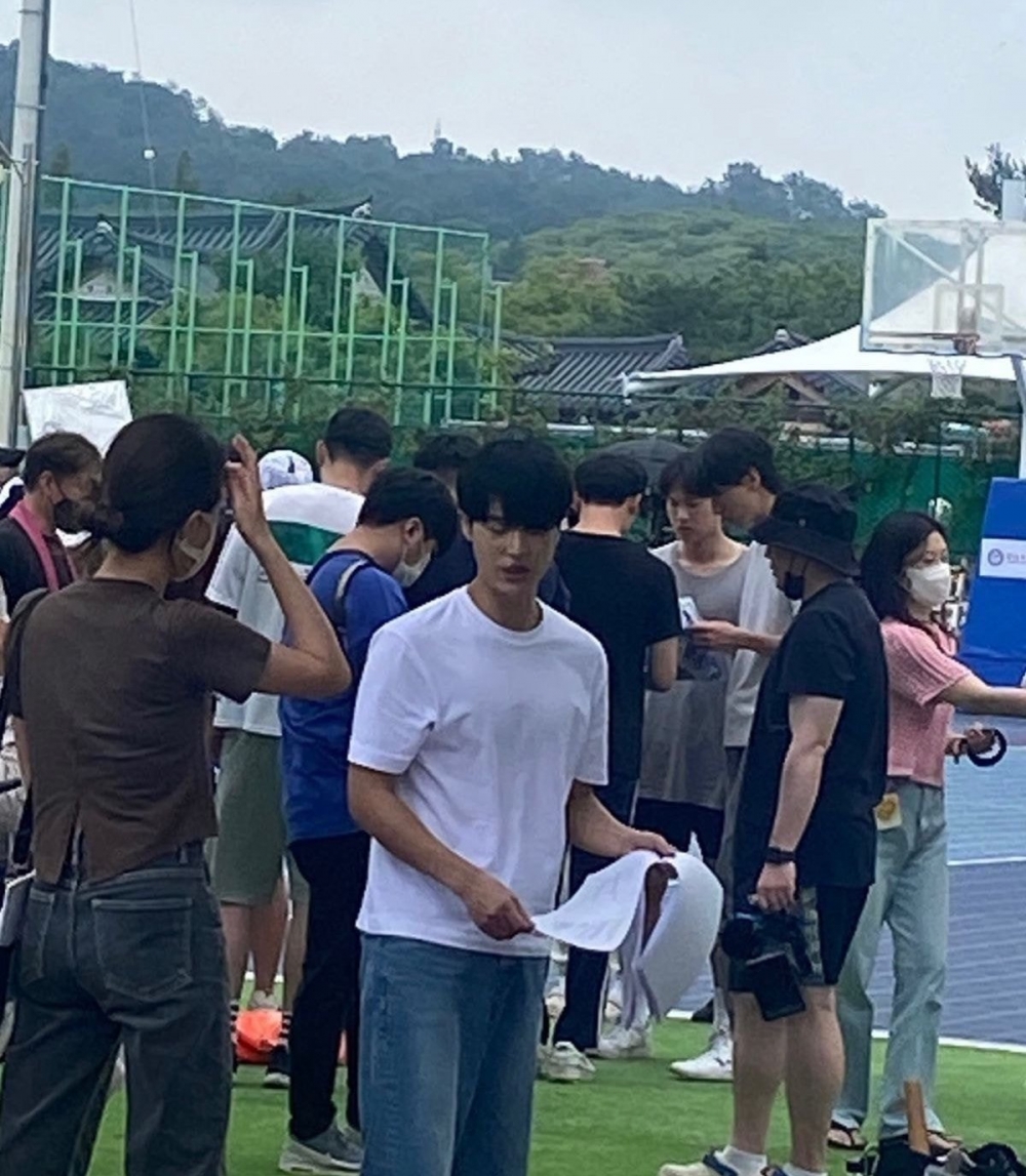 梁世宗新劇《愛上姐姐的理由》路透照