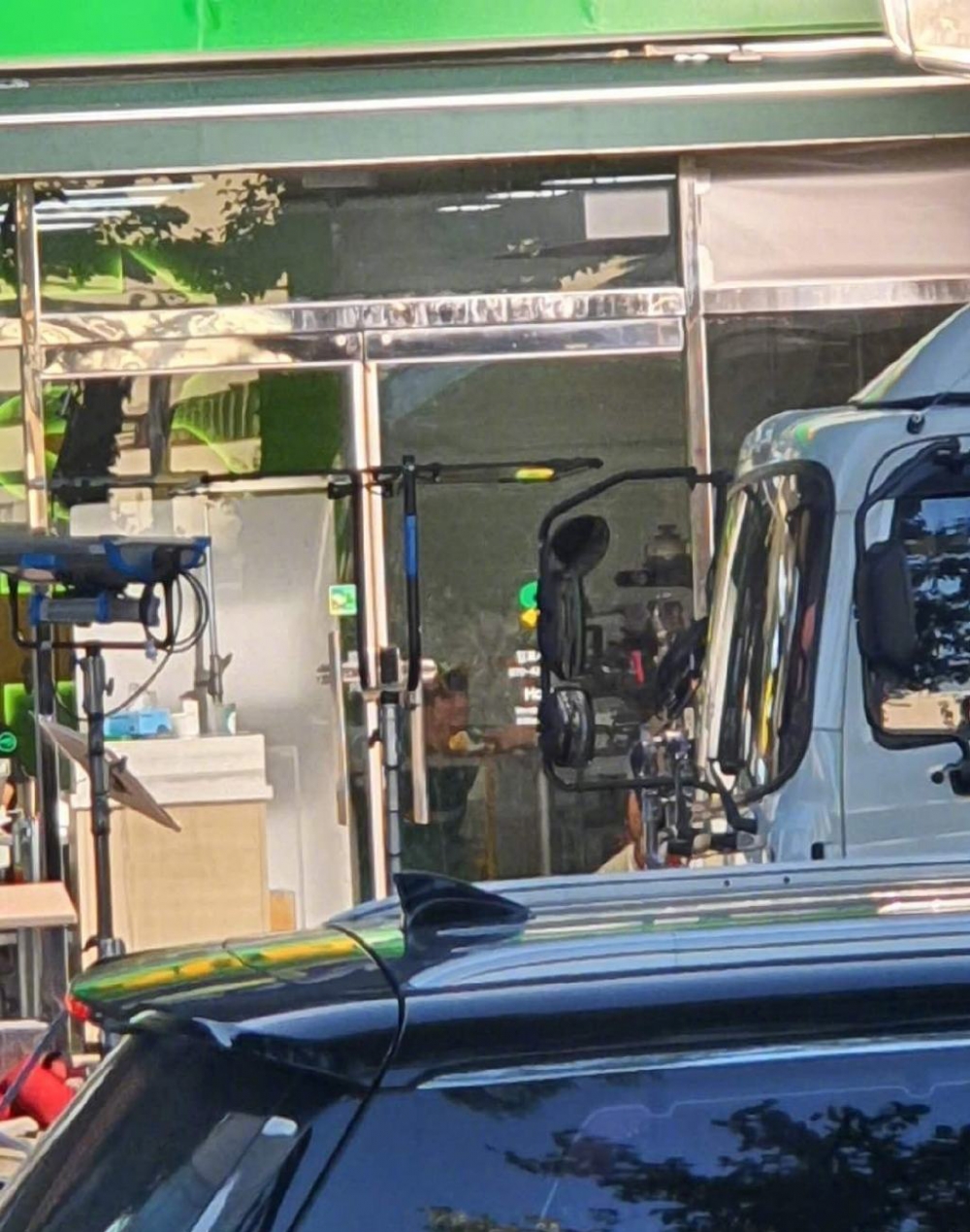 網友目擊到穿軍裝的姜泰伍