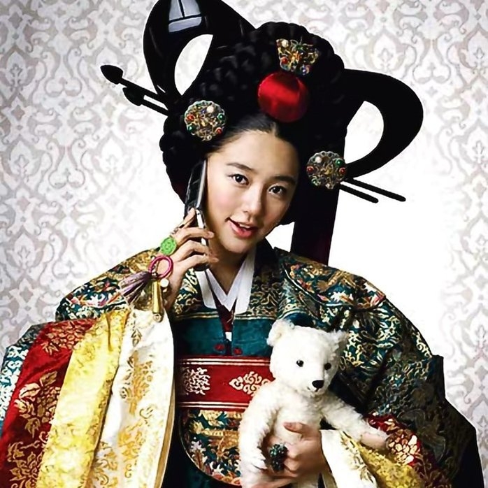 《宮野蠻王妃》女主角申彩靜(尹恩惠 飾)