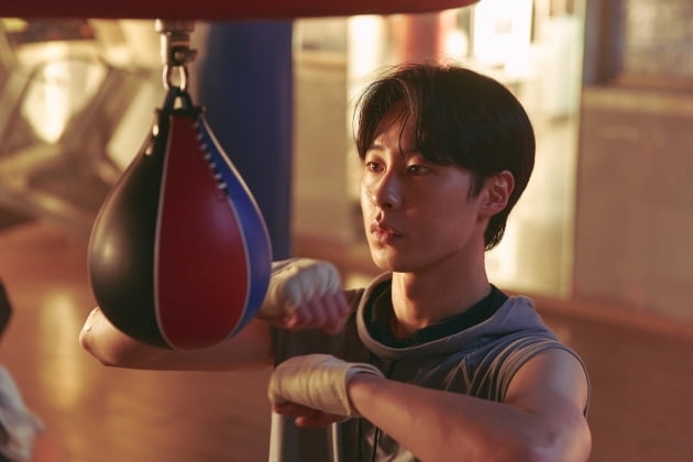 李宰旭在《我是遺物整理師》中飾演「金秀澈」