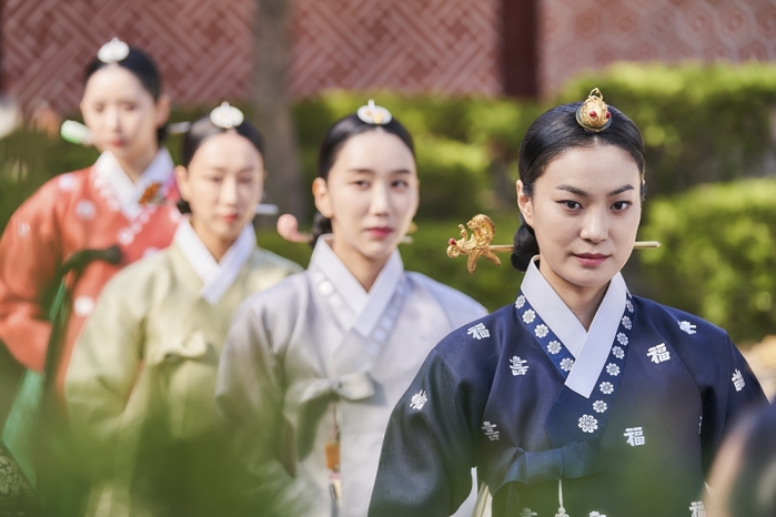 玉子妍在《王后傘下》中飾演滿腹權謀的黃貴人