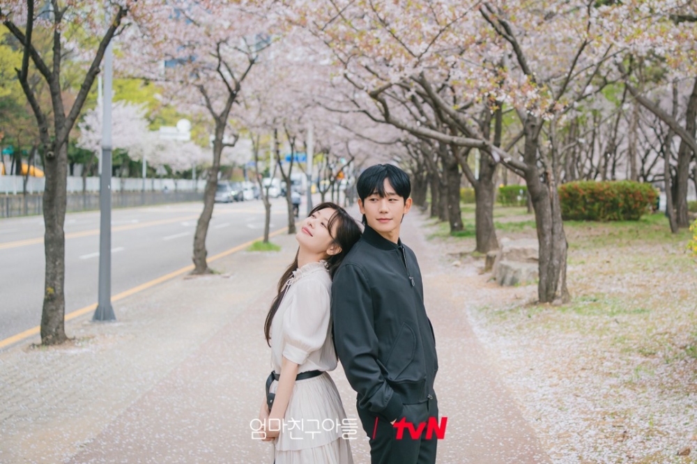 《媽媽朋友的兒子》