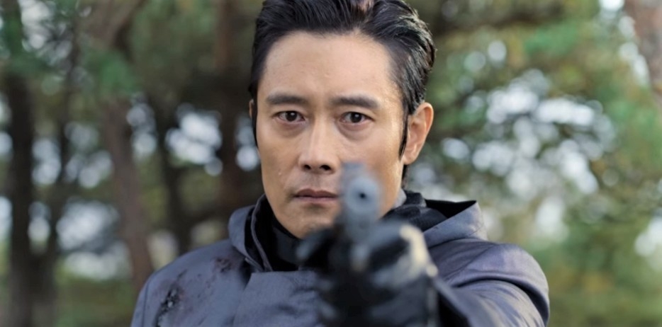 李炳憲飾演遊戲負責人黃仁昊