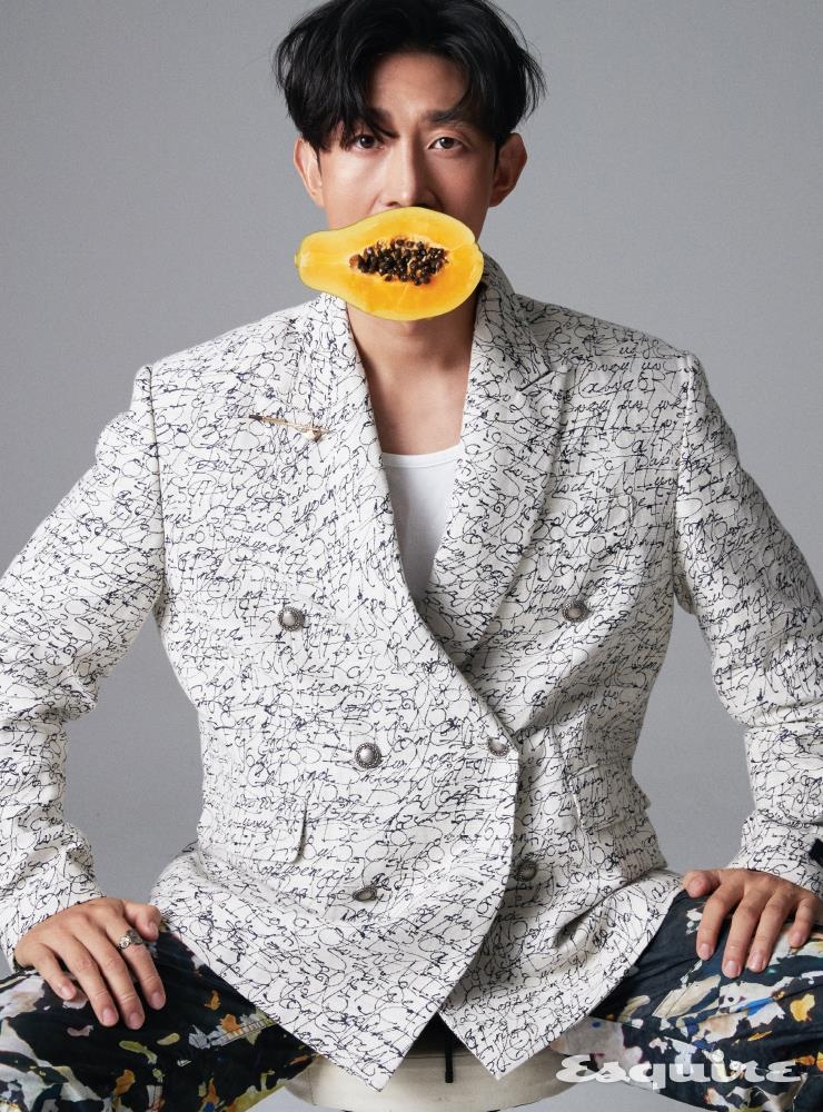 姜其永《Esquire》時尚畫報公開