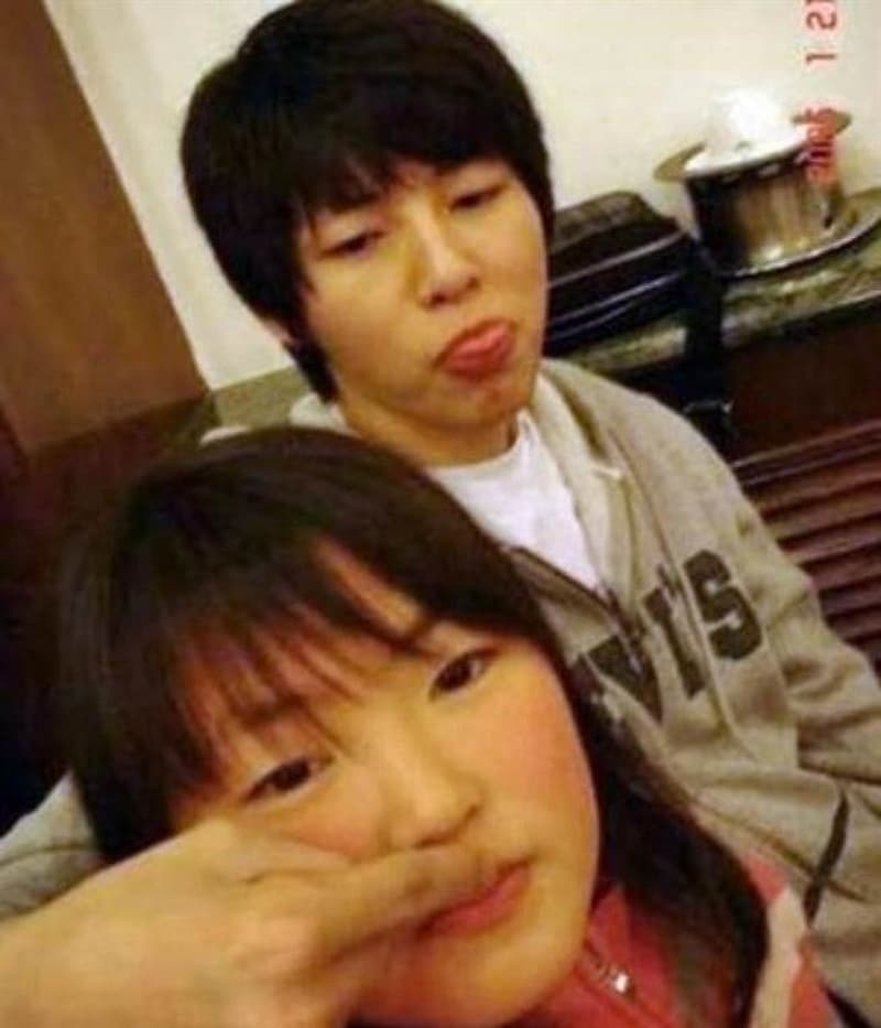 宋仲基與妹妹的舊照