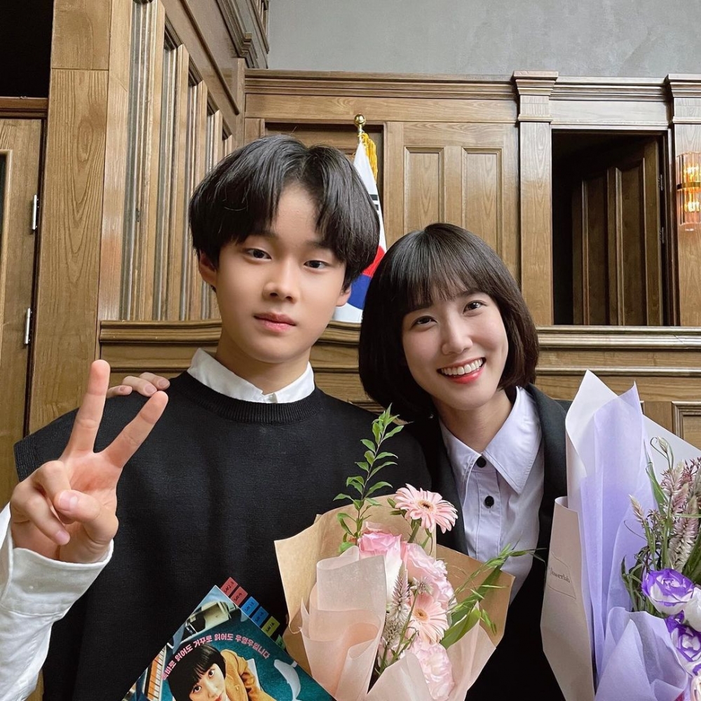 崔賢珍曬與朴恩斌的合照