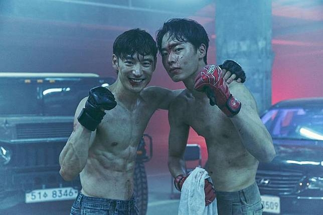 李宰旭與李帝勳在劇中兄弟情深