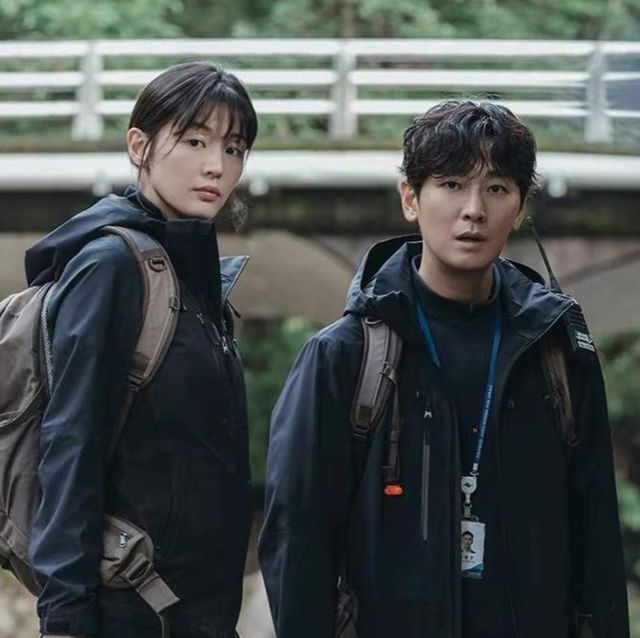 朱智勛去年與全智賢合作tvN《智異山》