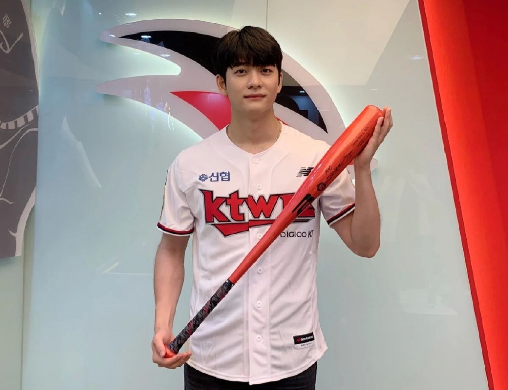 姜泰伍經紀公司上傳認證照