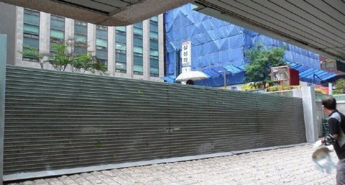 大樓防水門發揮作用