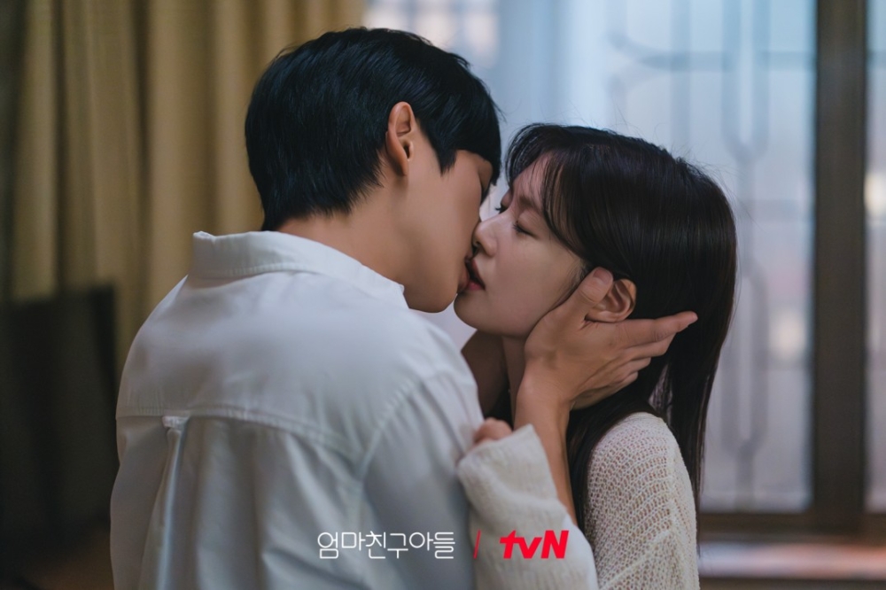 《媽媽朋友的兒子》