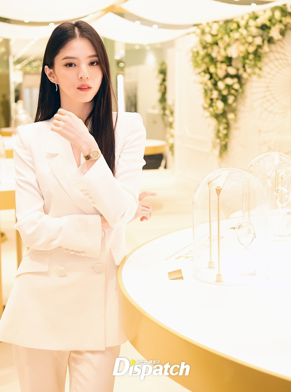韓韶禧出席品牌活動美貌依舊
