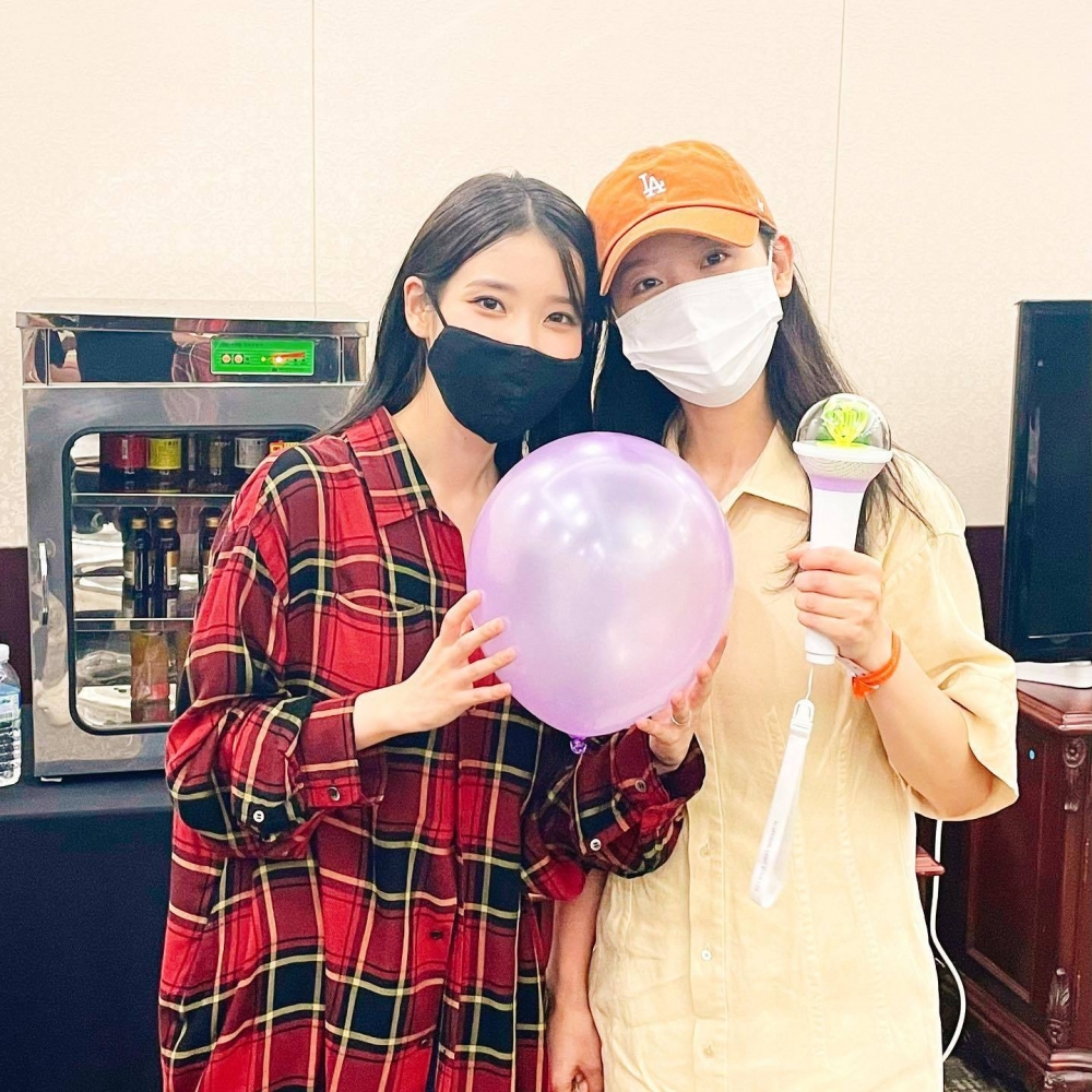 《步步驚心:麗》同劇組好閨蜜姜漢娜也到場支持