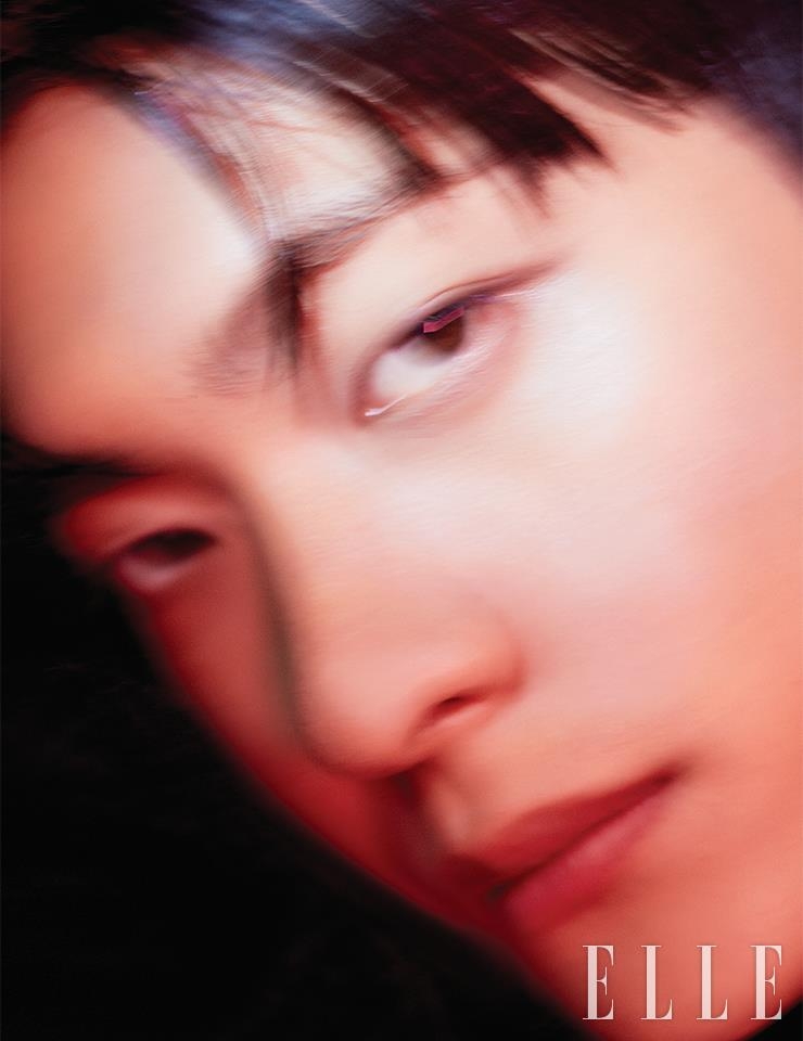 姜泰伍《ELLE KOREA》時尚畫報公開