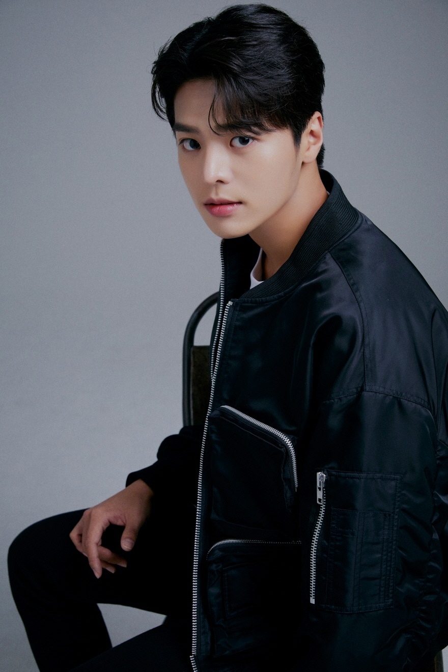 Ryeo Un飾演「姜山」