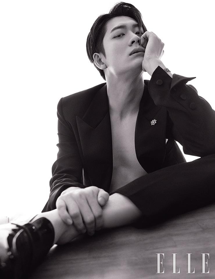 姜泰伍《ELLE KOREA》時尚畫報公開