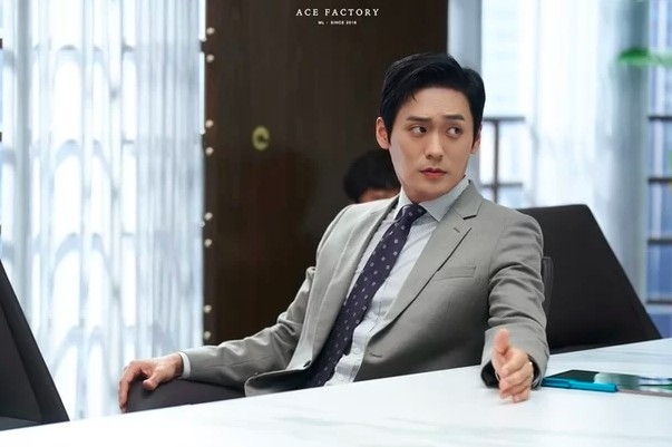 《非常律師禹英禑》崔代勳