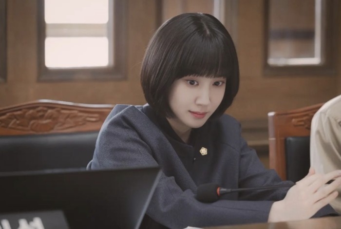 朴恩斌憑藉《非常律師禹英禑》獲得了很高的人氣