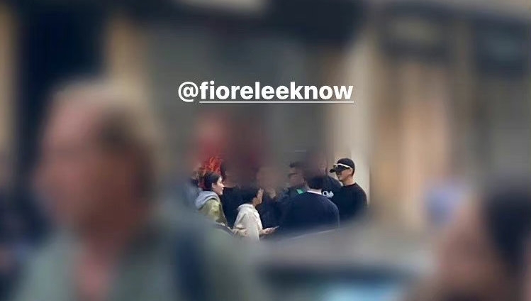 IU和劉亞仁在米蘭街頭偶遇