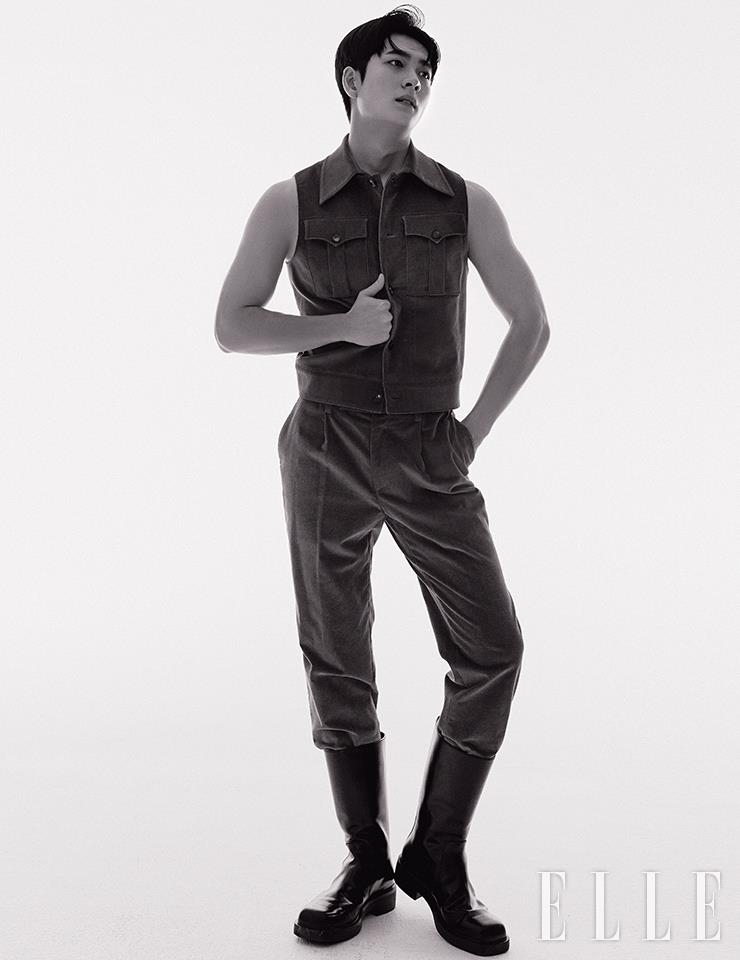 姜泰伍《ELLE KOREA》時尚畫報公開