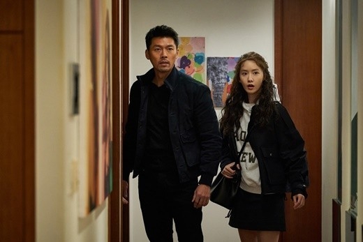 潤娥在第二部和玄彬假扮情侶查案