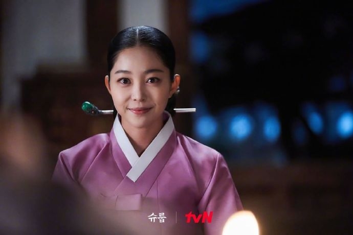 金佳恩飾演中宮侍女出身的妃子