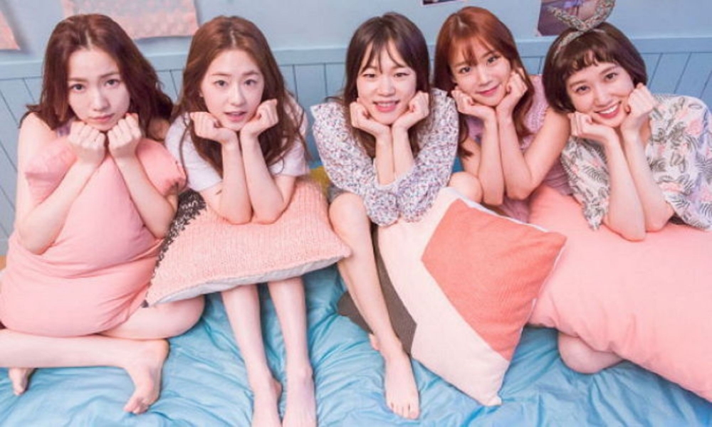 曾和朴恩斌合作過的演員們也送上祝福影片