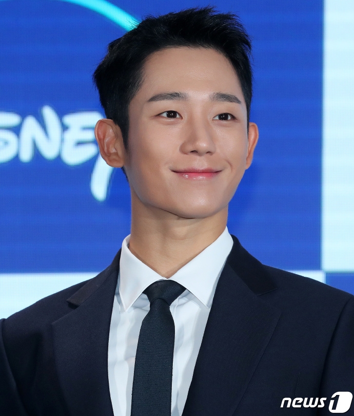 丁海寅顏值近況引發熱議