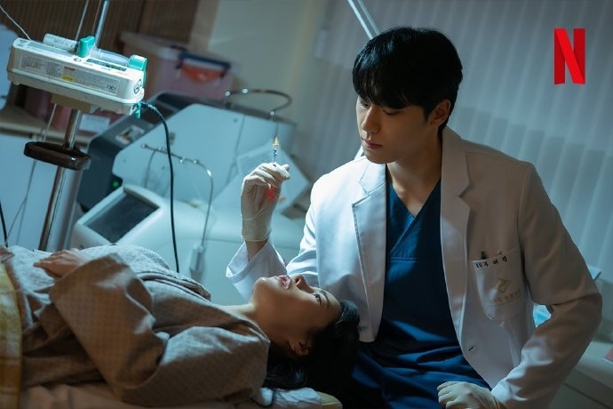 李到晛主演新劇《黑暗榮耀》話題不斷