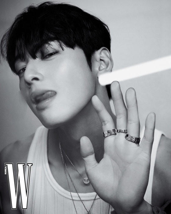 《W korea》車銀優時尚畫報公開