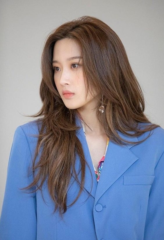 文佳煐飾演「安秀英」