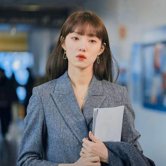 李聖經飾演女主角「沈宇宙」