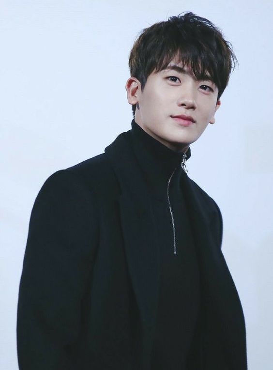 朴炯植飾演王世子李煥