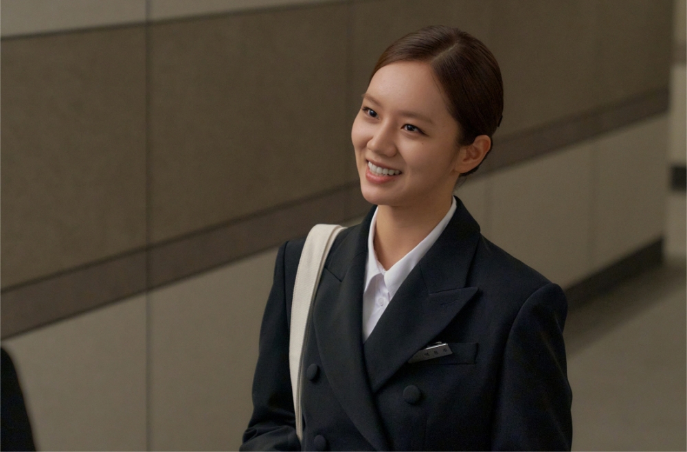 惠利飾演葬禮指導師白東珠