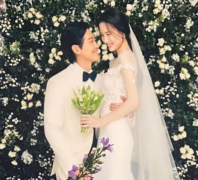 南宮珉夫婦的婚紗照