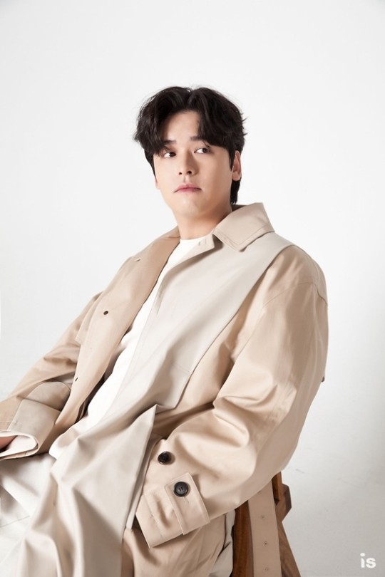 李章宇飾演申兆雲