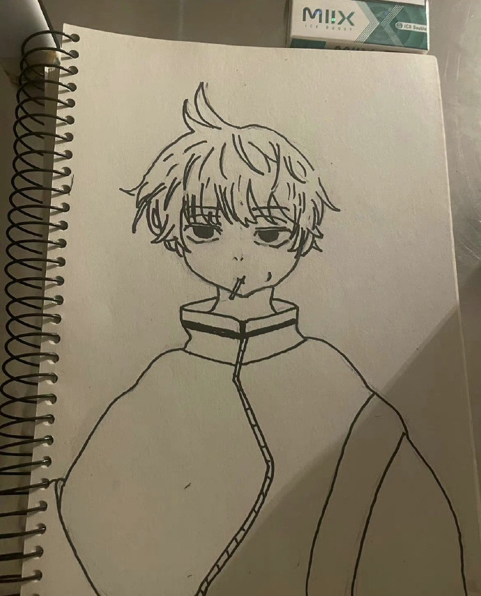 照片中的香煙盒引起網友關注