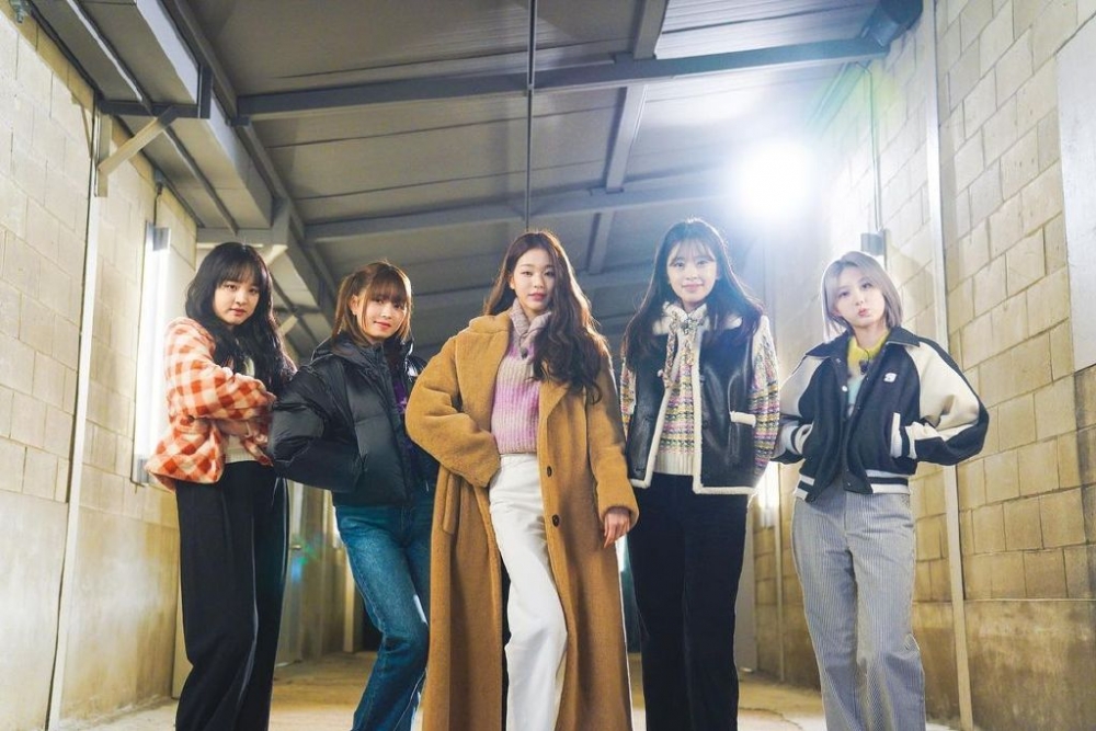 Gaeul、安兪真、Rei、張員瑛、Liz(IVE)